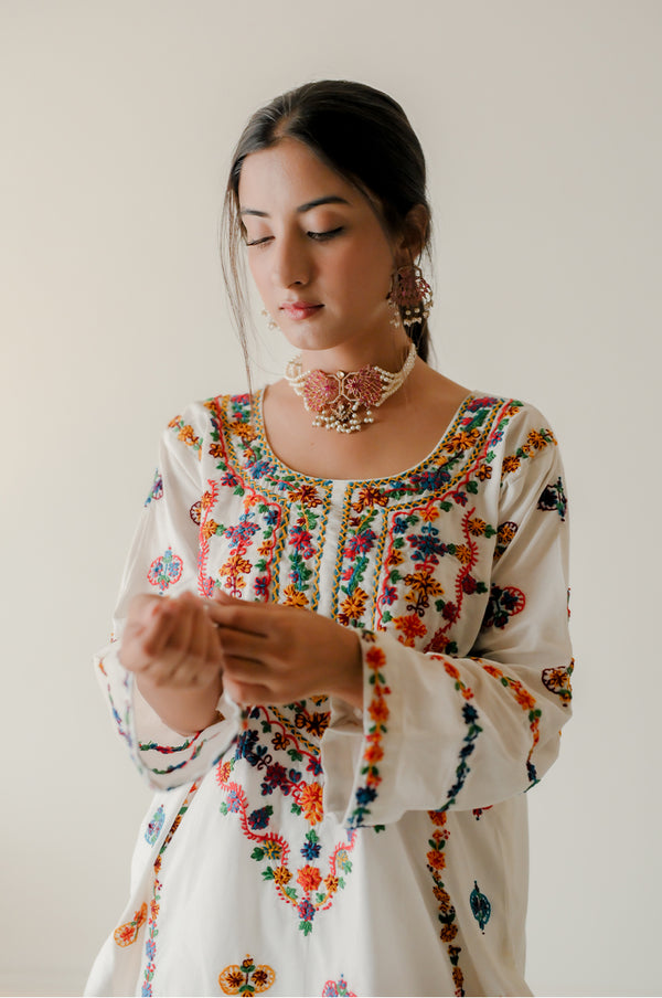 Kachi Embriodery White